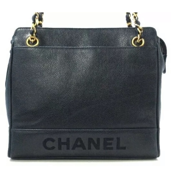 CHANEL Handbags - 🚨FINAL SALE 🚨NAVY Zippered Chanel caviar bag